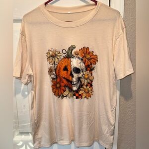 Source Unknown Cream Tee with Pumpkin and Skull Design